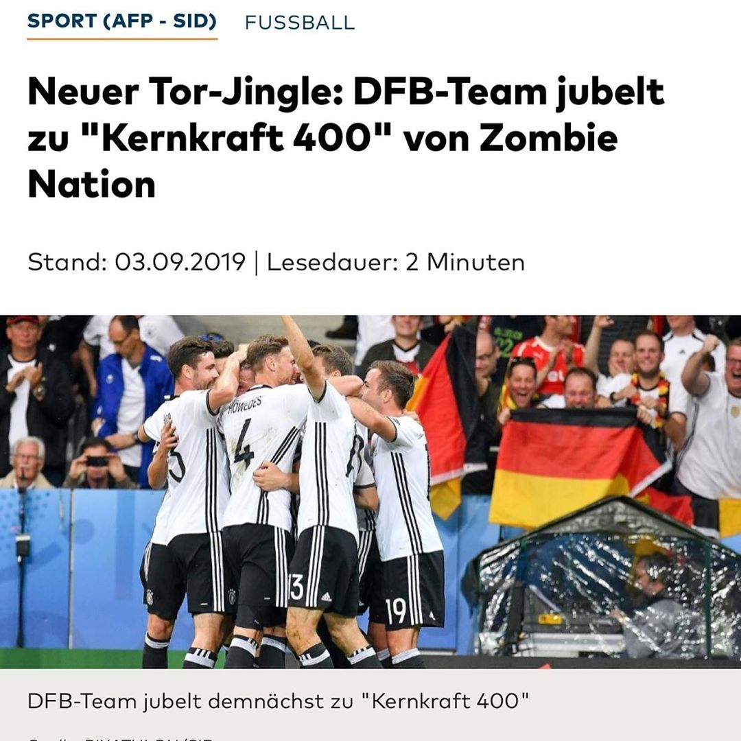 So eine Überraschung – Kernkraft 400 ist die neue Torhymne der deutschen Nationalmannschaft. 
Ich hoffe wir hören es recht oft bei zur EM nächstes Jahr! 🥅 ⚽️ ⚽️ ⚽️ And then this happened: The German soccer team has a new goal anthem ⚽️ ⚽️ ⚽️
